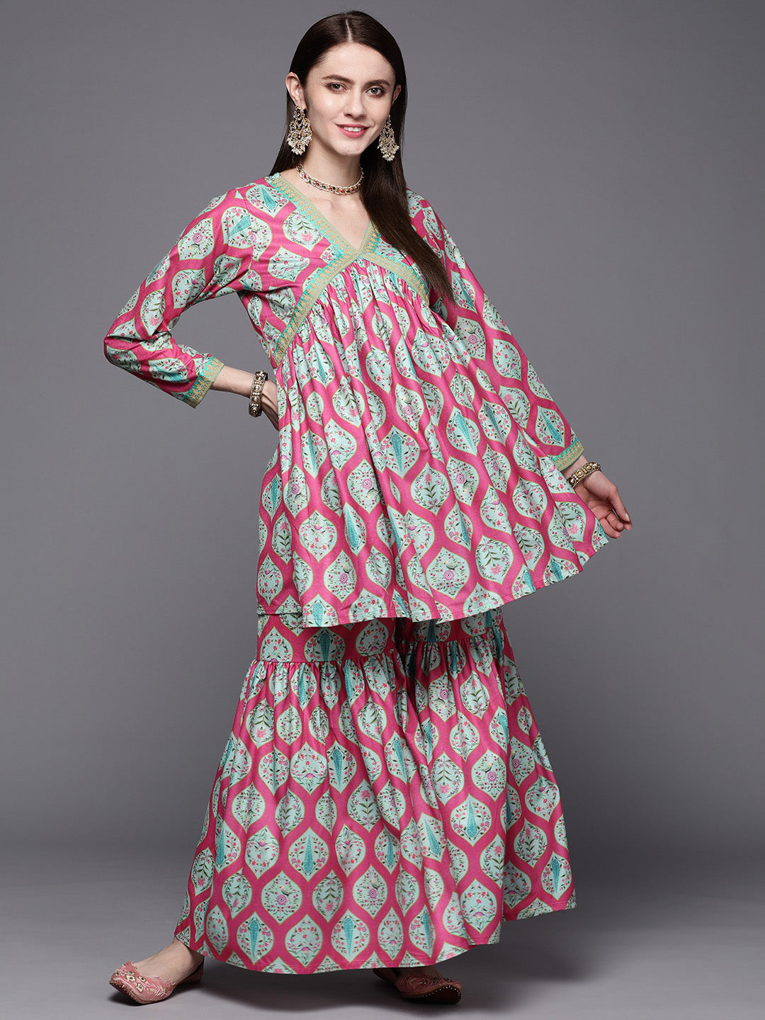 Women's Pink Velvet Kurta Palazzo Set - Ahalyaa