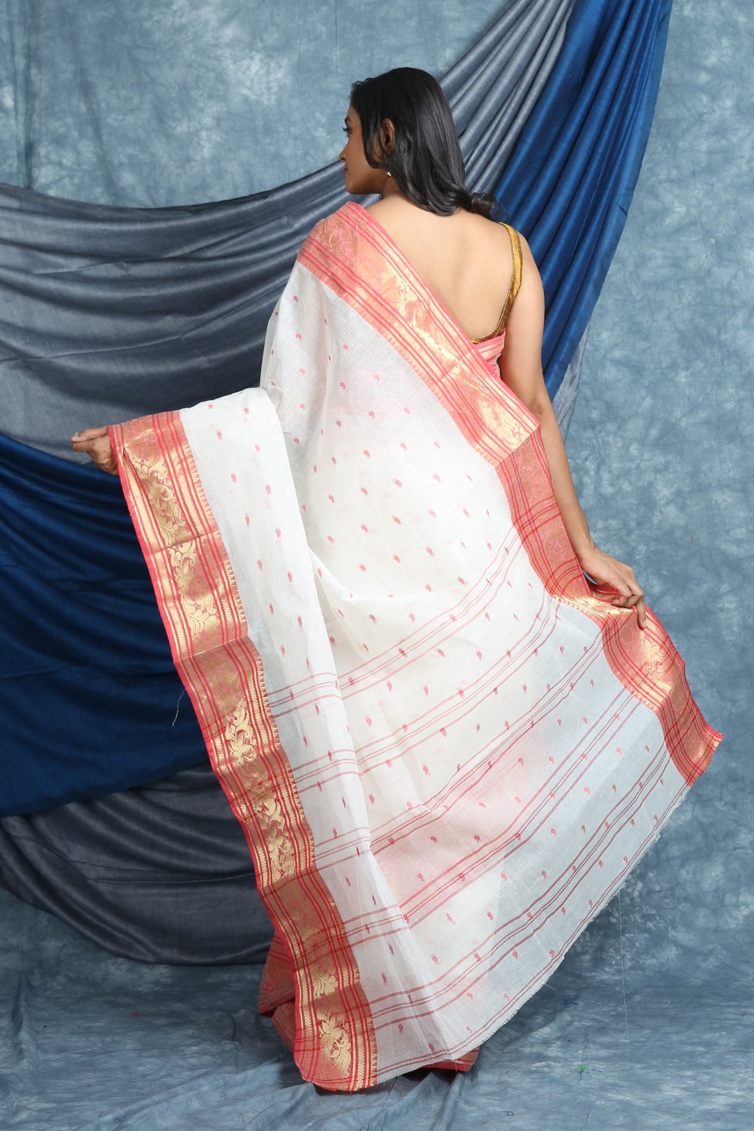 Women's Handwoven Cotton Tant Saree - Arhi