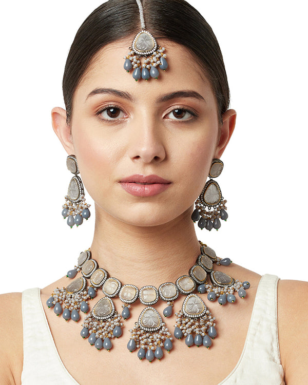 Women's Heavily Embellished Dual Toned Brass Maang Tika Set - Voylla