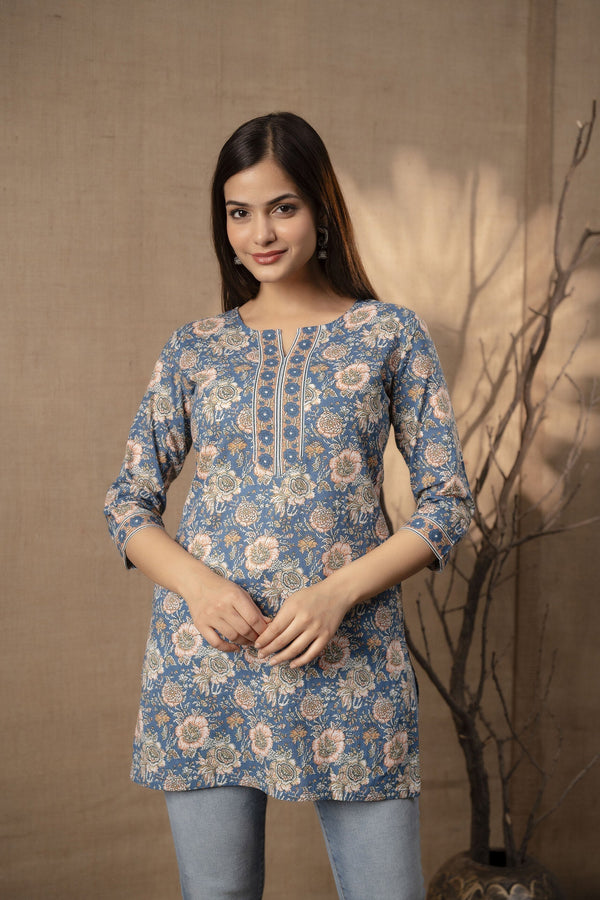 Women's Blue Floral Printed Straight Tunic With Three Quarter Sleeves - Taantav