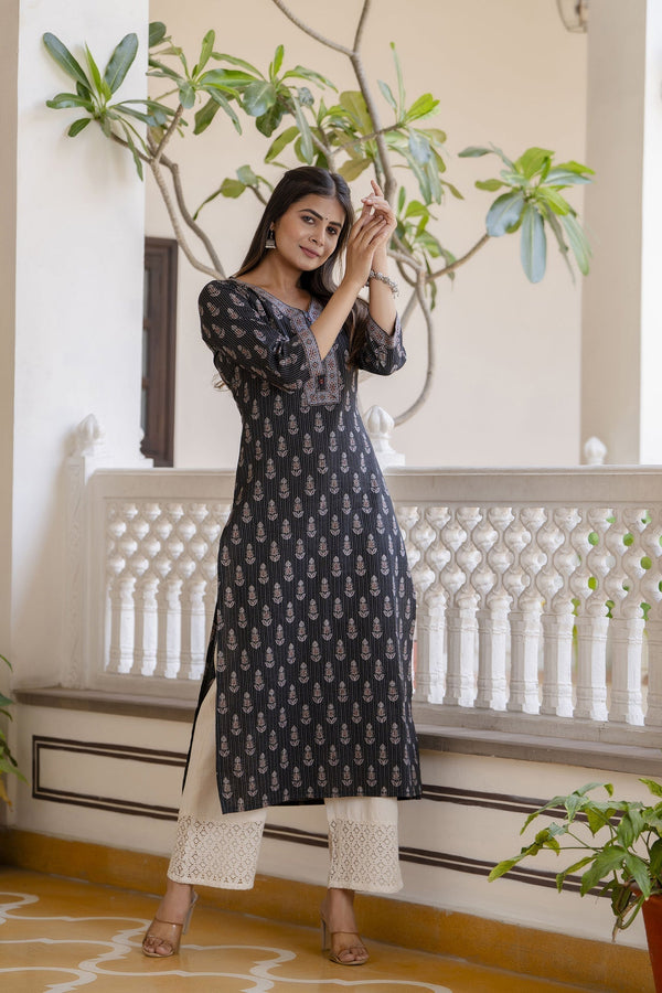 Women's Black Printed Straight Kurta with Three Quarter Sleeves - Taantav