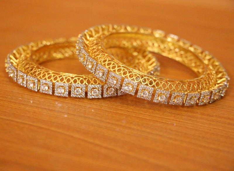 Women's Diamond Look Gold Plated Signity Pacheli Bangles - Sanvi Jewels