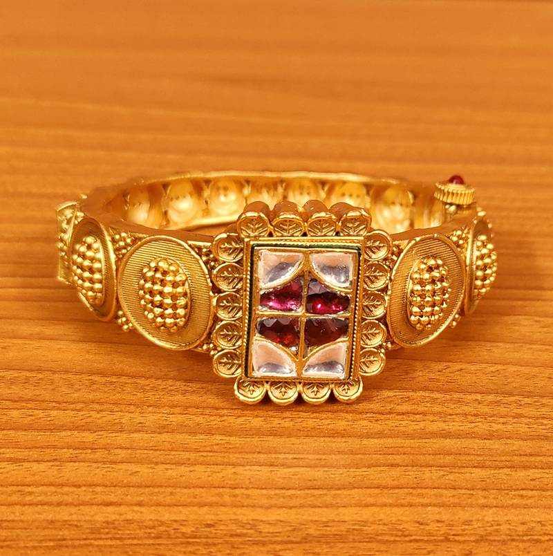 Women's Antique Real Gold Look Alike Kundan Polki Kada - Sanvi Jewels