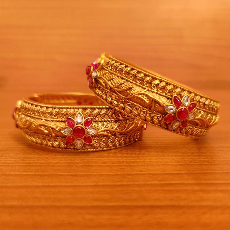 Women's Antique Gold Look Ruby Kundan Look Openable Bangles - Sanvi Jewels