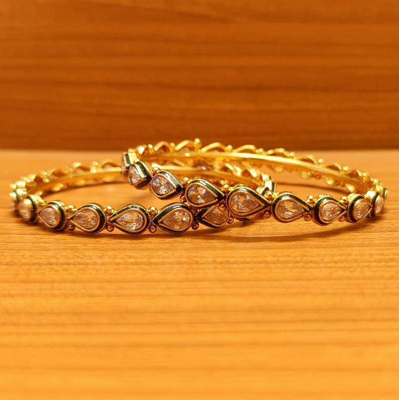 Women's Pear Shaped Single Line Zircon Studded Meenakari Bangles - Sanvi Jewels