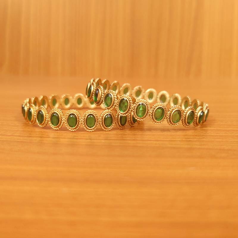 Women's Emerald Look Green Kempu Stone Matt Gold Look Bangles - Sanvi Jewels