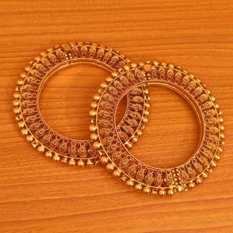 Women's Ruby Antique Gold Look Openable Royal Bangles - Sanvi Jewels