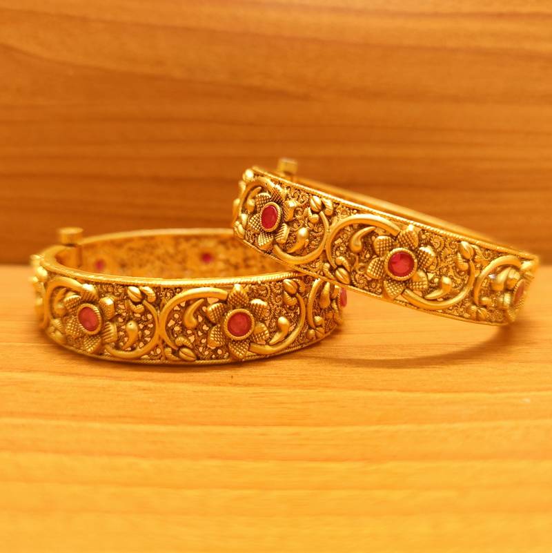 Women's Antique Matt Gold Look Ruby Openable Bangles - Sanvi Jewels