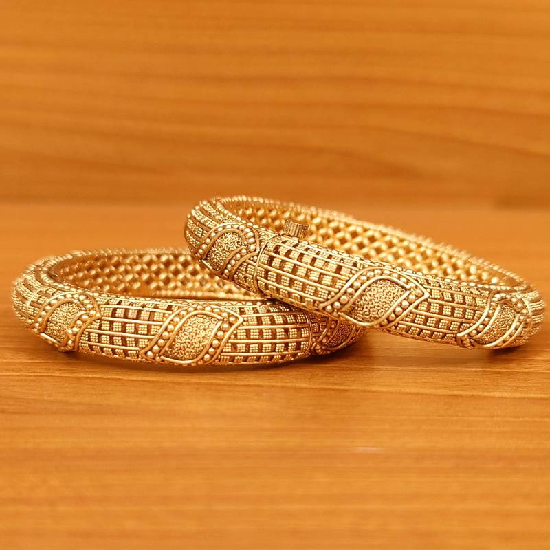 Women's Rajwadi Look Matt Gold Look Openable Bangles - Sanvi Jewels