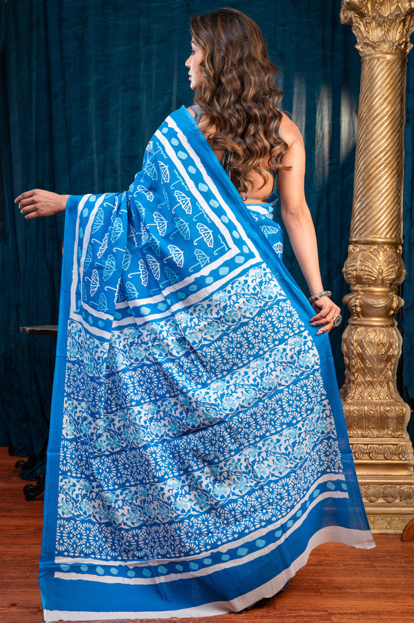 Women's Blue Pure Bagru Malmal Cotton Saree With Umbrella Print - Boveee