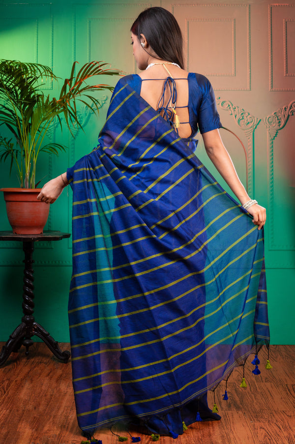 Women's Ink Blue Handloom Linen Saree With Green Stripe - Boveee