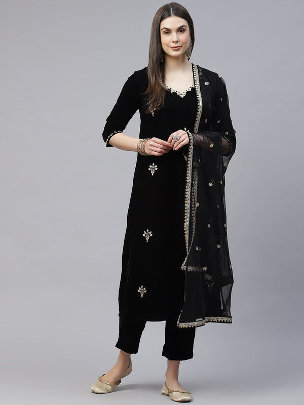 Women's Black Velvet Hand Work Kurta Pant With Net Dupatta Set - Noz2Toz