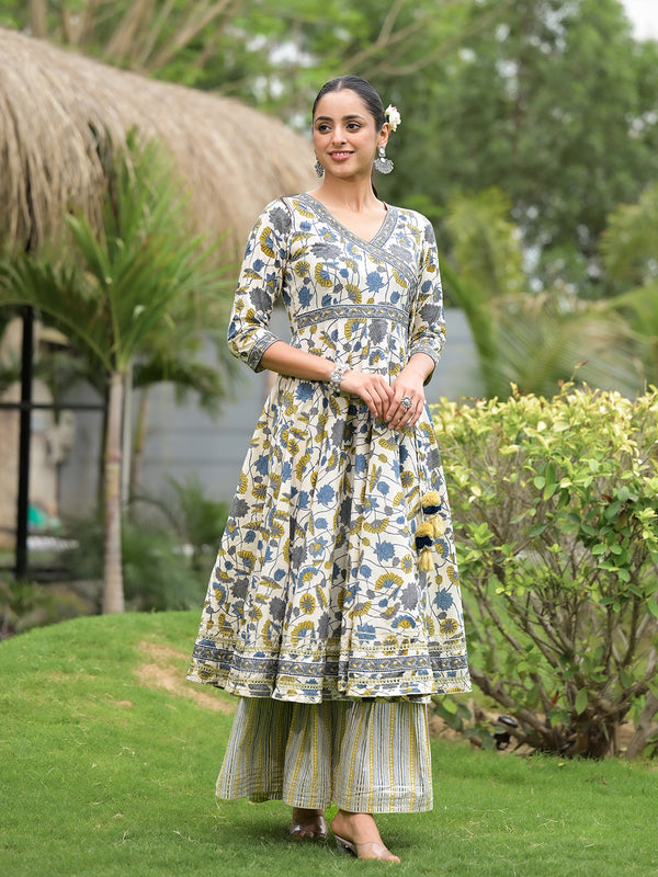 Women's off White Floral Print Cotton Kurta Sharara set for women - Taantav