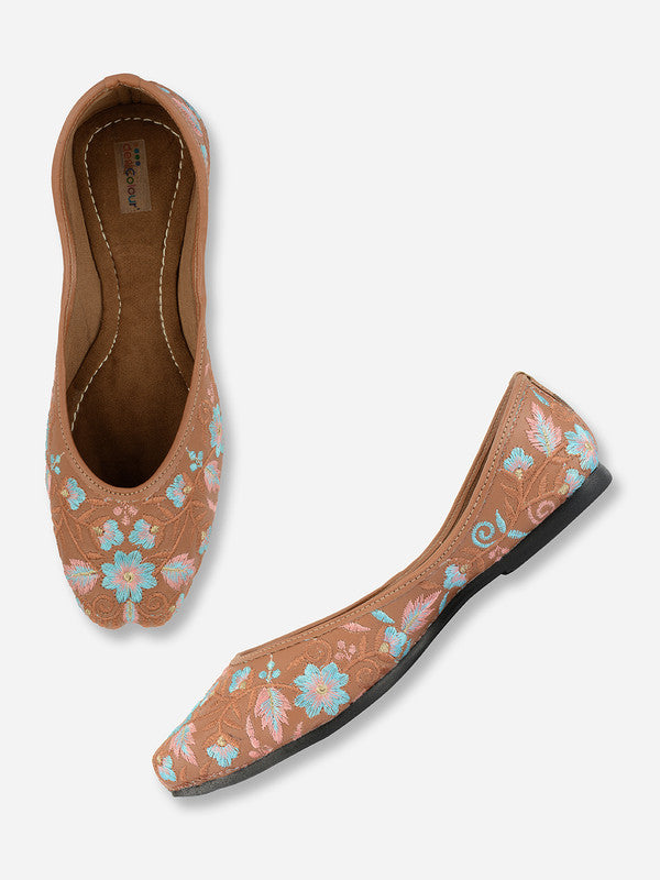 Women's Peach Florals Indian Ethnic Comfort Footwear - Desi Colour