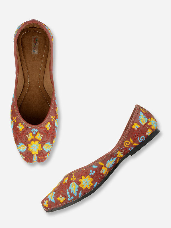 Women's Maroon Florals Indian Ethnic Comfort Footwear - Desi Colour