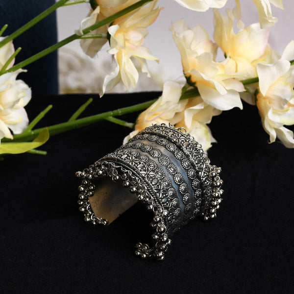 Women's Oxidised Silver-Plated Ghungroo Handcraft Bracelet - Kamal Johar