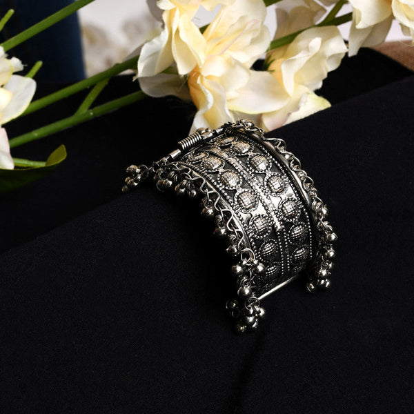 Women's Oxidised Silver-Plated Ghungroo Handcraft Bracelet - Kamal Johar