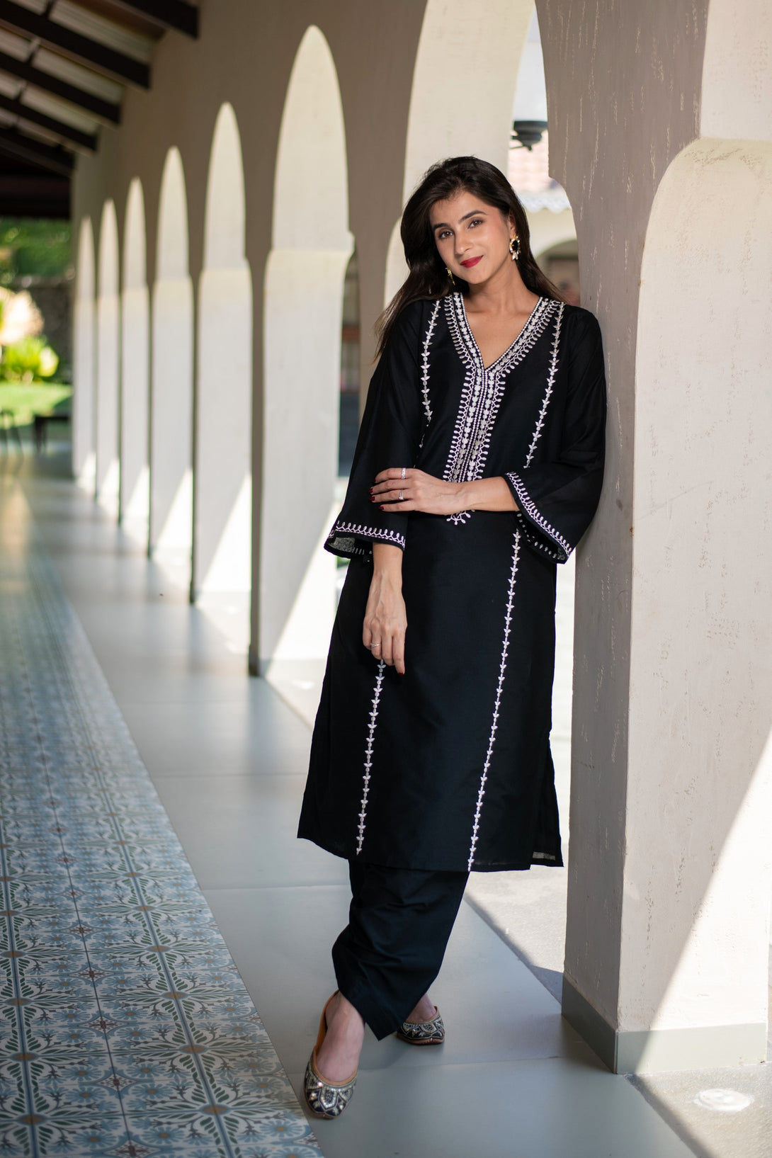 Women's Black Long Kurta Embroidery Co-Ord Set - Label Shaurya Sanadhya