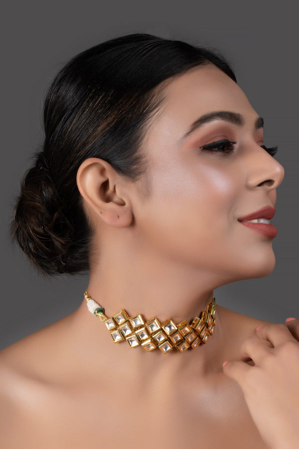 Women's Handcrafted Kundan Choker - Femizen