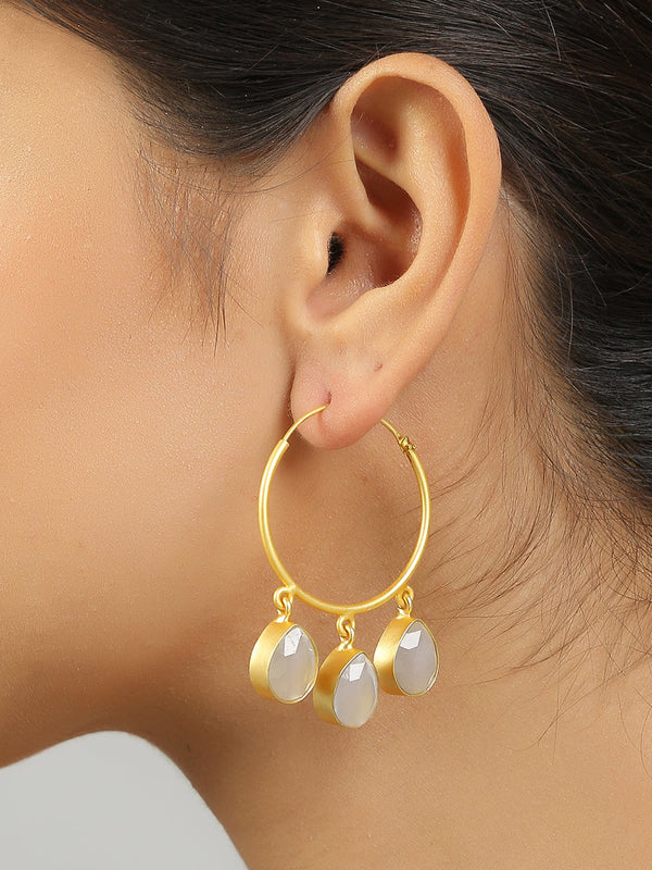 Women's Classic Gold Hoop Earrings - Femizen