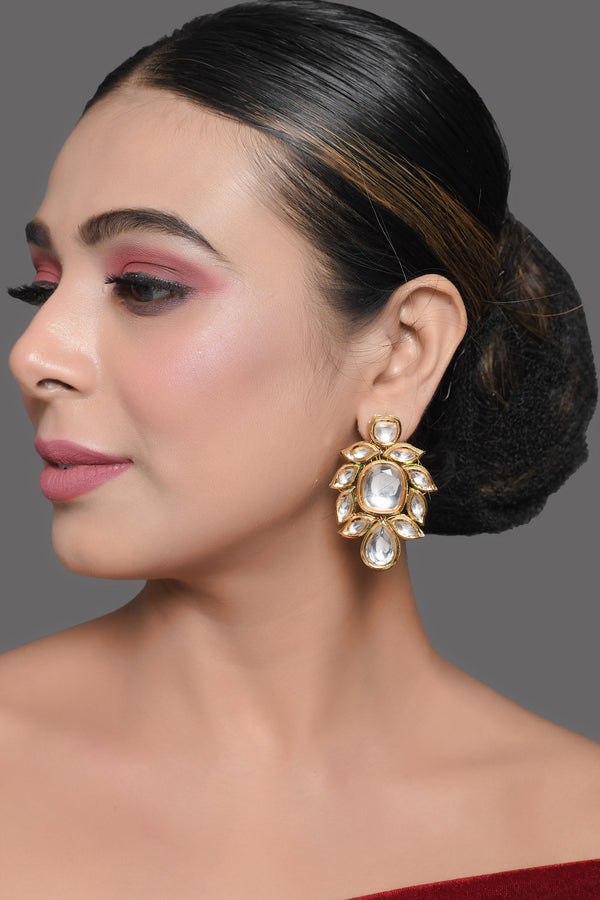 Women's Handcrafted Kundan embellished Kundan earrings - Femizen