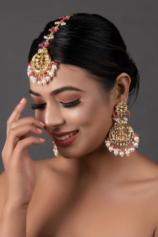 Women's Pearl & Pink Beaded Kundan Handcrafted Mang Tikka With Earrings - Femizen