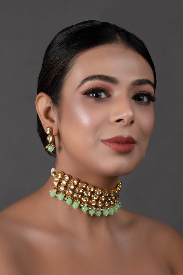 Women's  Pastel green Gold Tone Kundan Beaded Choker Necklace with earrings  - Femizen