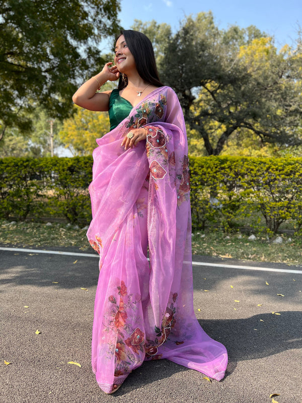 Women's Pink Floral Printed Saree - VAMSEE