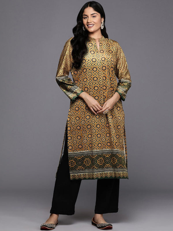 Women Ethnic Motifs Printed Gotta Patti Velvet Kurta