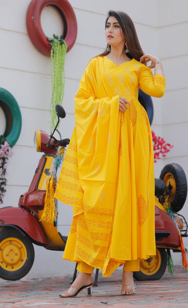 Women's Yellow Hand Block Kurta Pant Set - Geeta Fashion