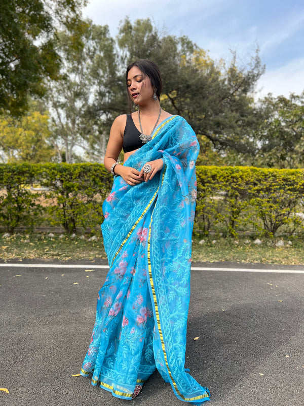 Women's Skyblue Floral Printed Saree - VAMSEE