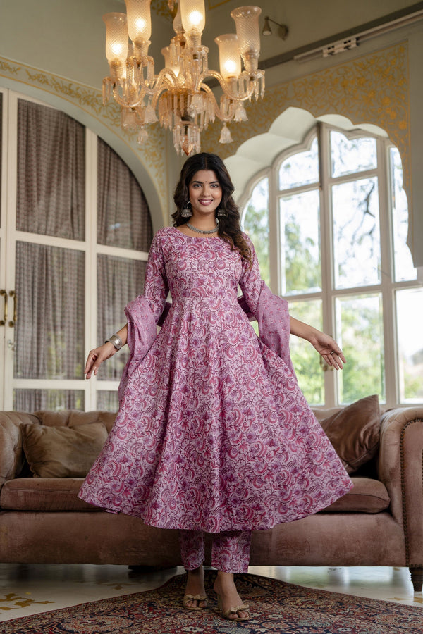 Women's Lavender Floral Printed Kurta With Trouser And Dupatta - Taantav