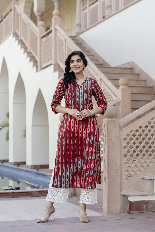 Women's Maroon Ikat Printed Straight V-Neck Kurta - Taantav