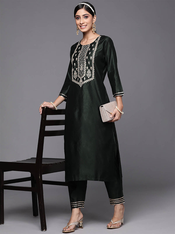 Women's Green Embroidred Straight Kurta Trouser  Set - Odette