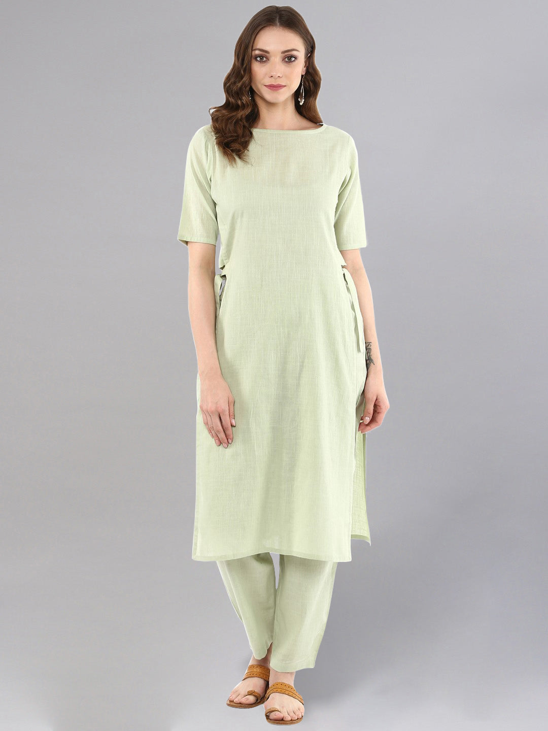 Women's Sage Green Straight Kurta With Pants - Idalia