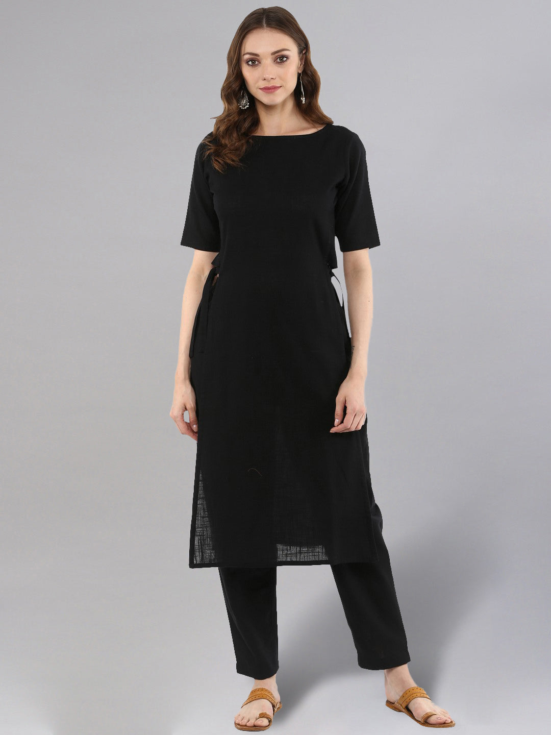 Women's Black Straight Kurta With Pants - Idalia