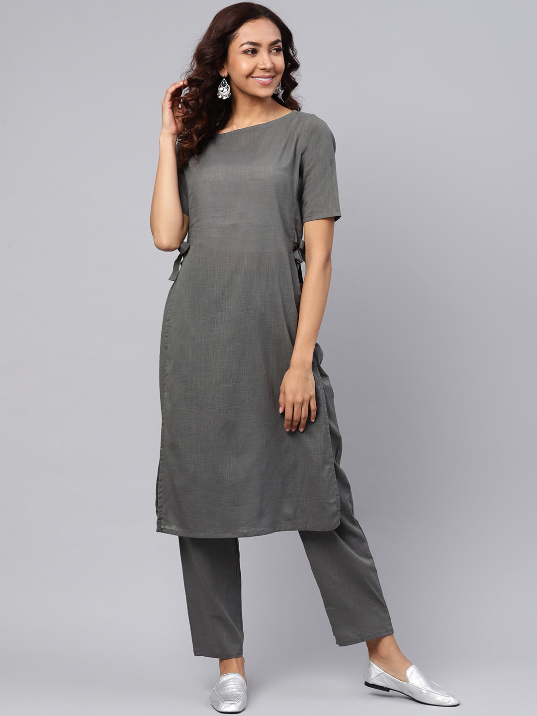 Women's Grey Straight Kurta With Pants - Idalia