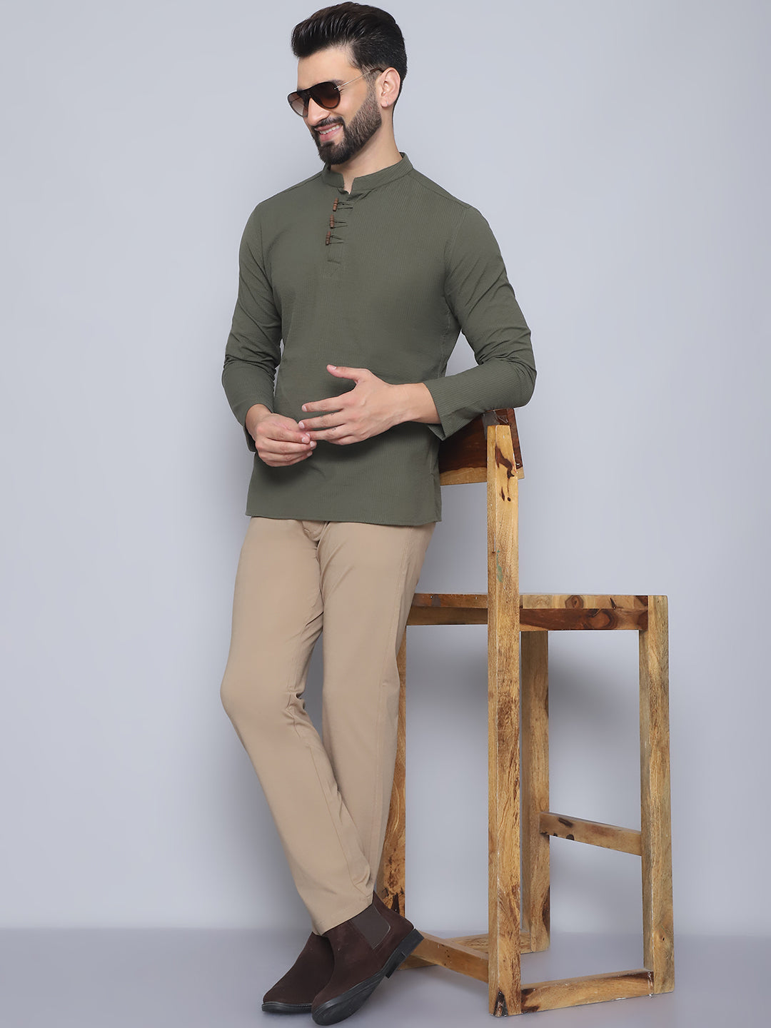 Men's Green Pure Cotton Loop Wooden Button Kurta - Even Apparels