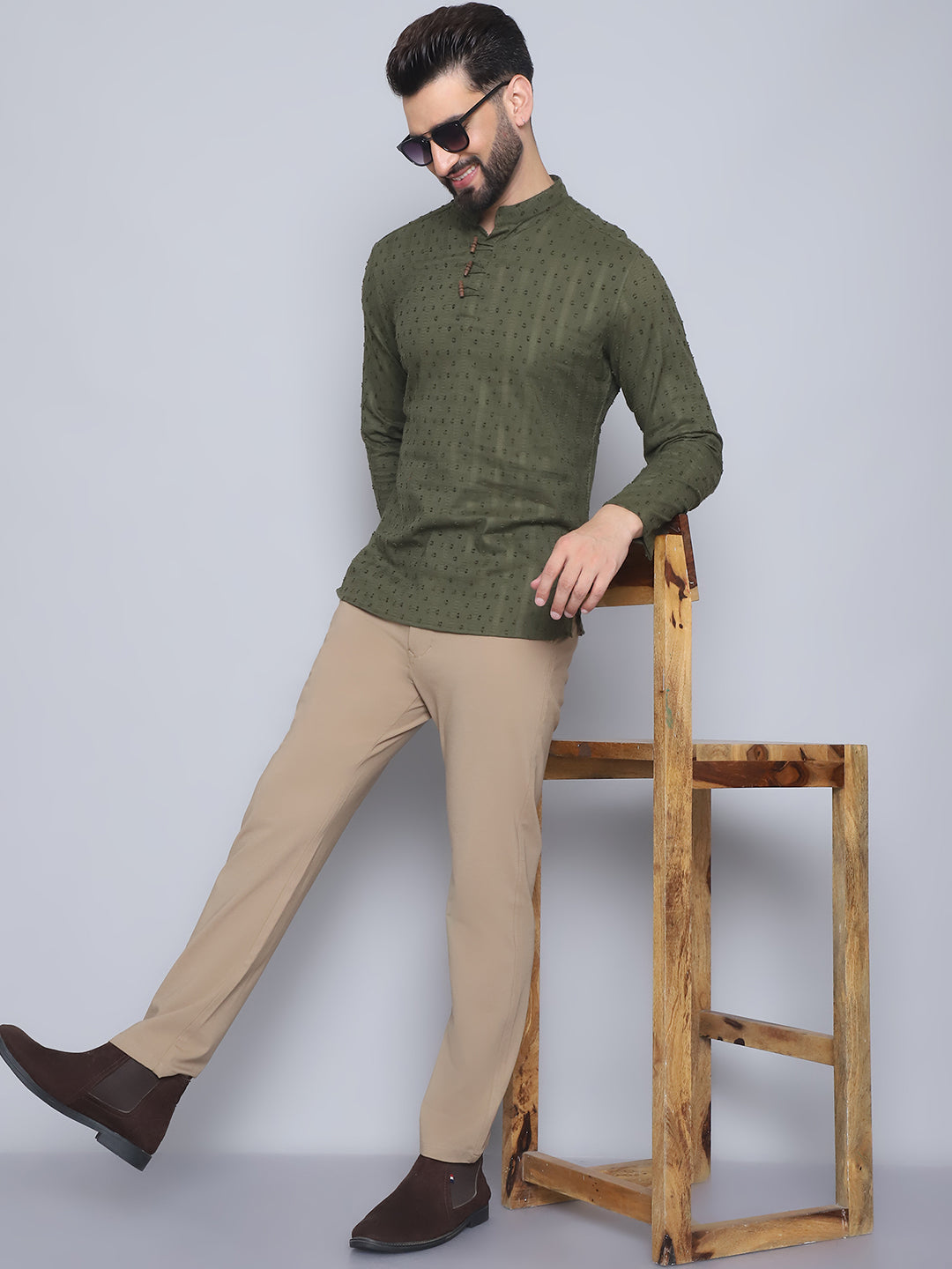 Men's Green Pure Cotton Loop Wooden Button Kurta - Even Apparels