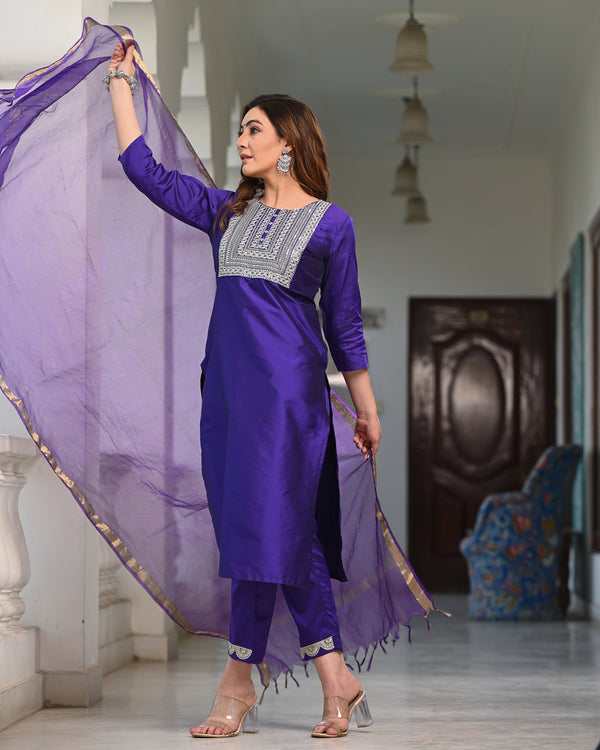 Women's Purple Pure Silk Embroidered Kurta Pant Set With Dupatta - Indi Inside