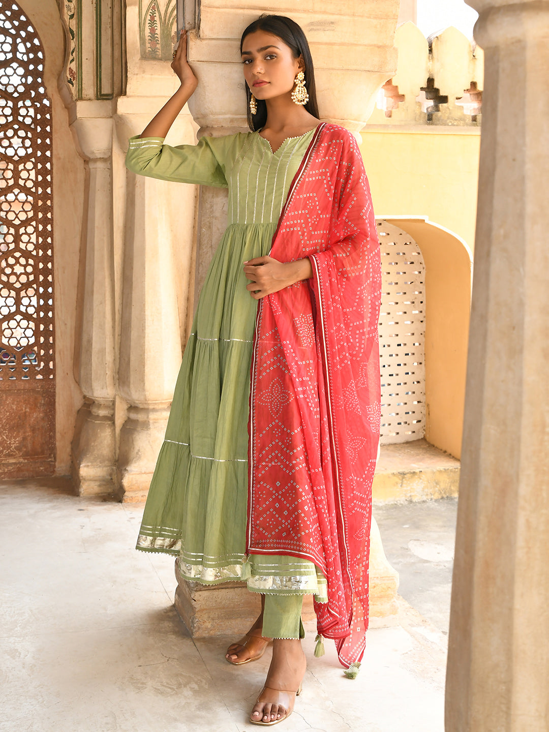 Women's Pastel Green Cotton Solid Kurta With Pant And Dupatta - Janasya