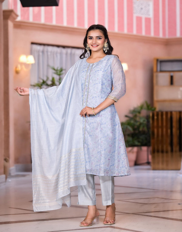 Grey Floral Printed Chanderi Kurta Set With Lace & Buttons