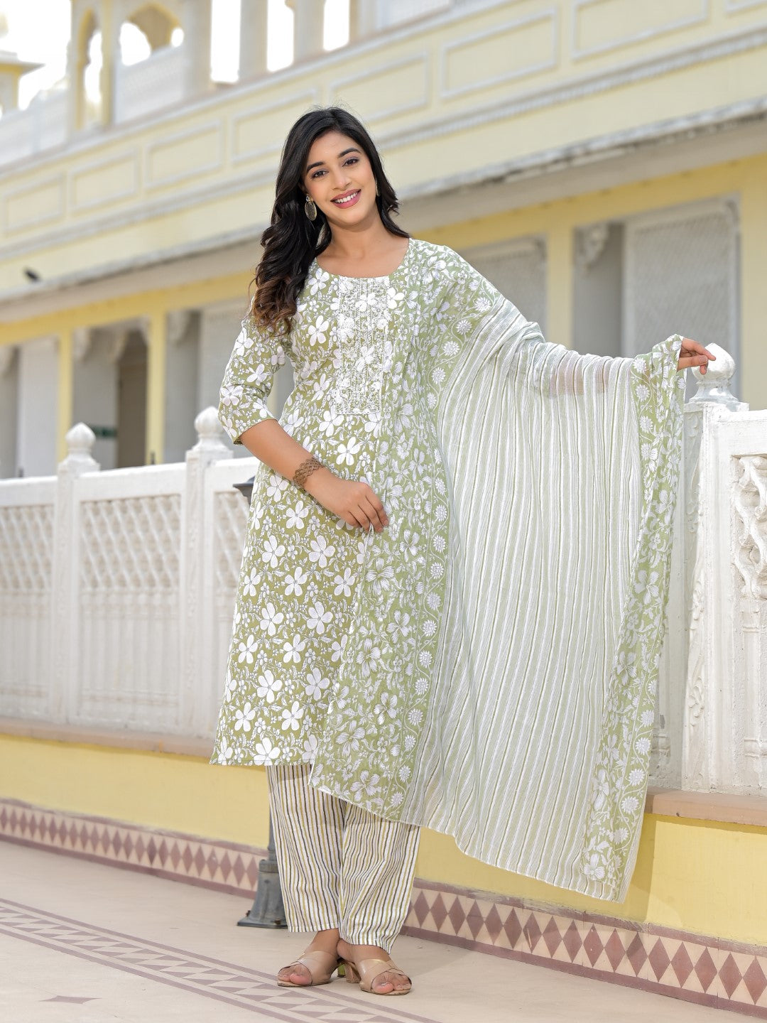 Women's Green Cotton Print Kurta, Pant And Dupatta Set - Juniper