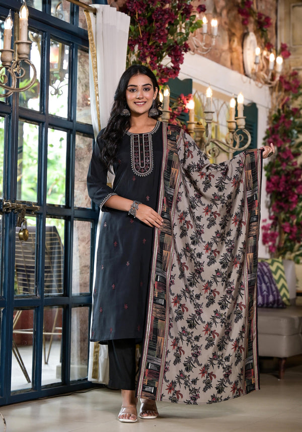 Black Solid Viscose Kurta Pant And Dupatta Set With Zari & Thread Work