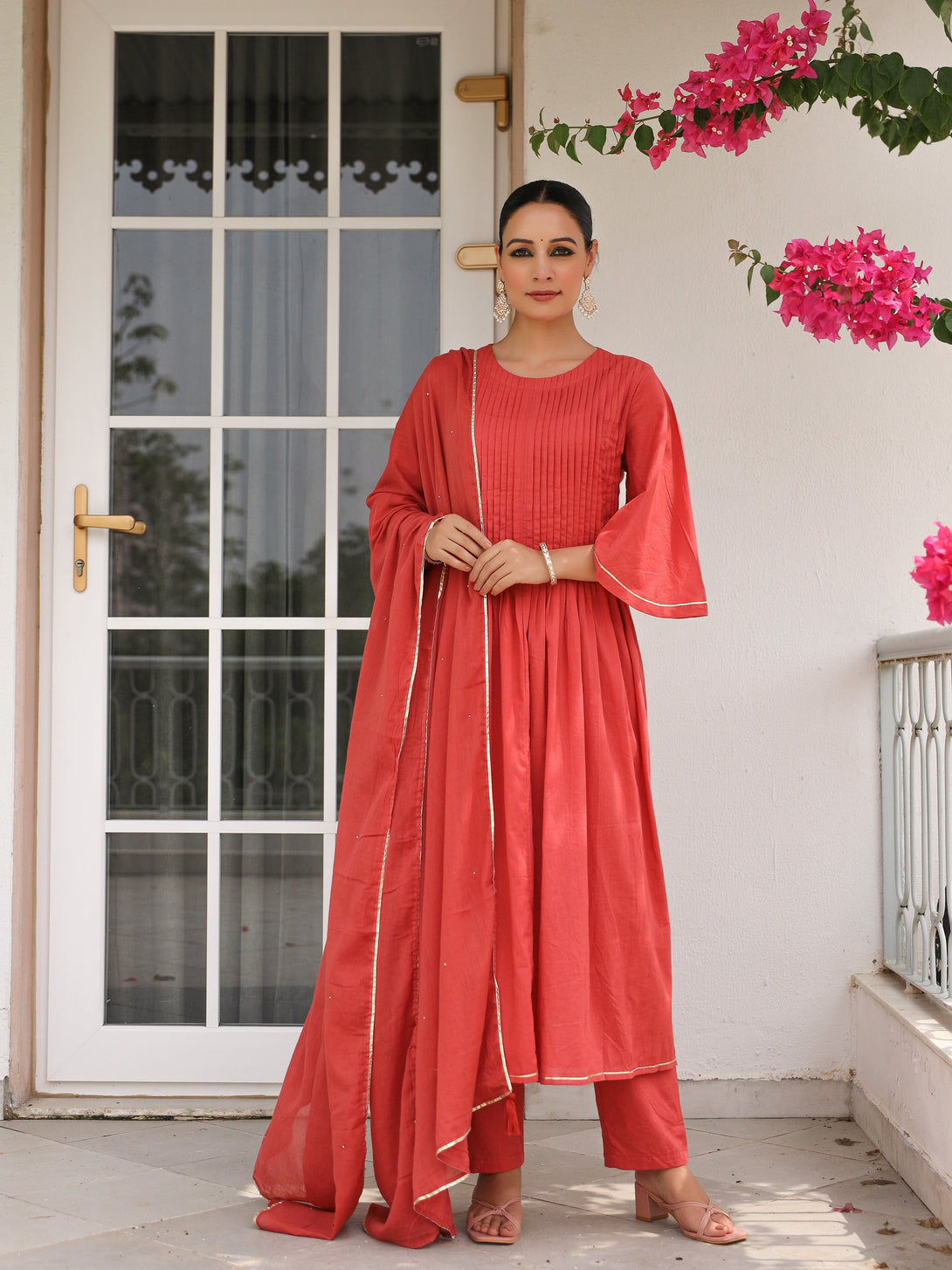 Women's Dusty Red Mulmul Cotton Kurta Set With Trousers And Dupatta - Pheeta