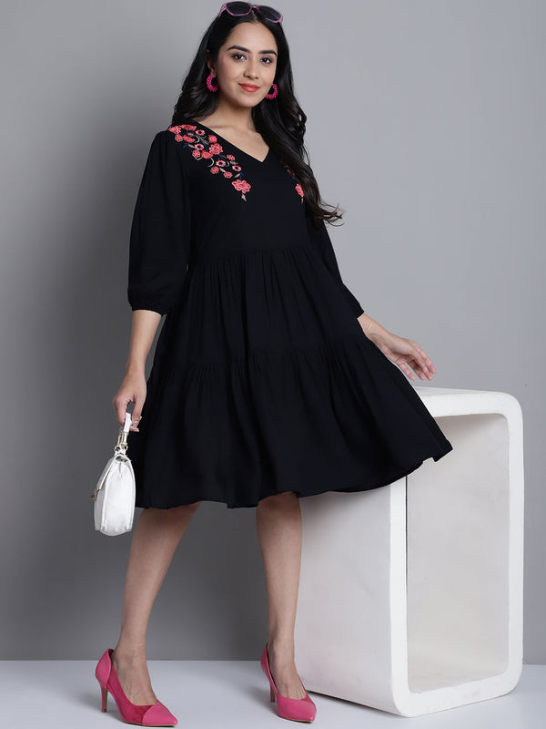 Women's Women's Black Floral Embroidered A-line Dress - Taantav