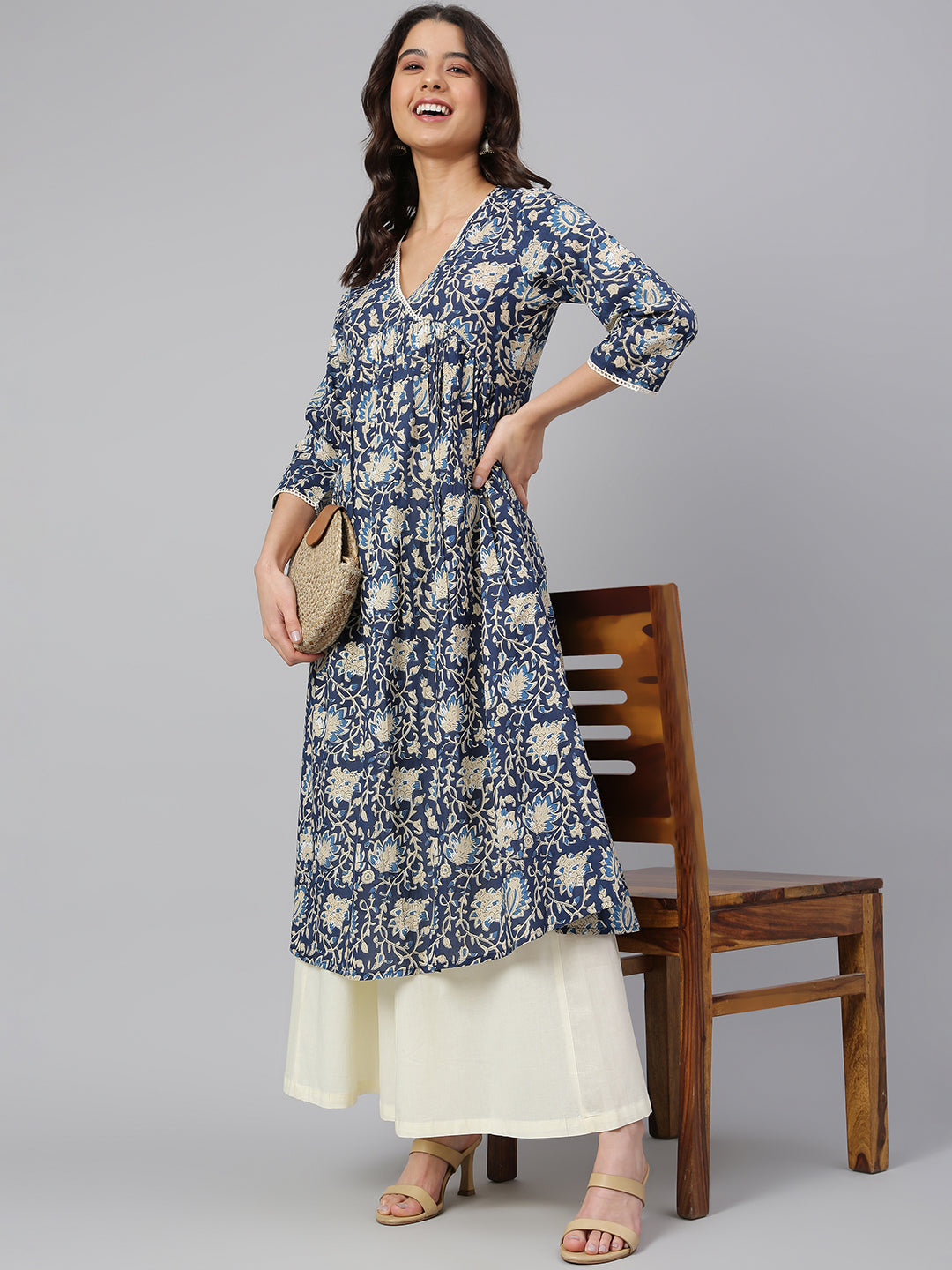 Women's Navy Blue Cotton Floral Print Flared Kurta - Janasya