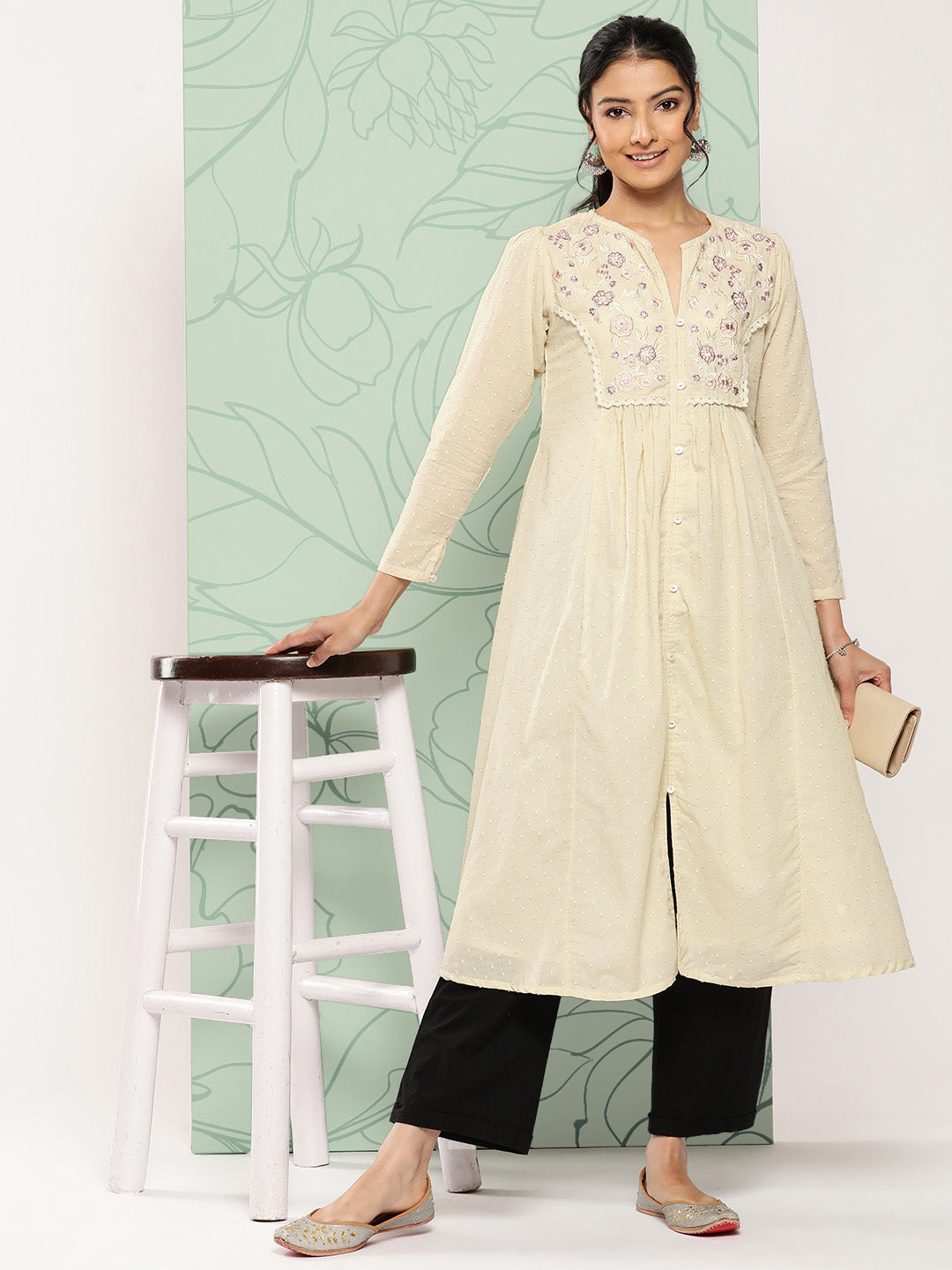 Women's Off White Dobby Cotton Kurta - Janasya