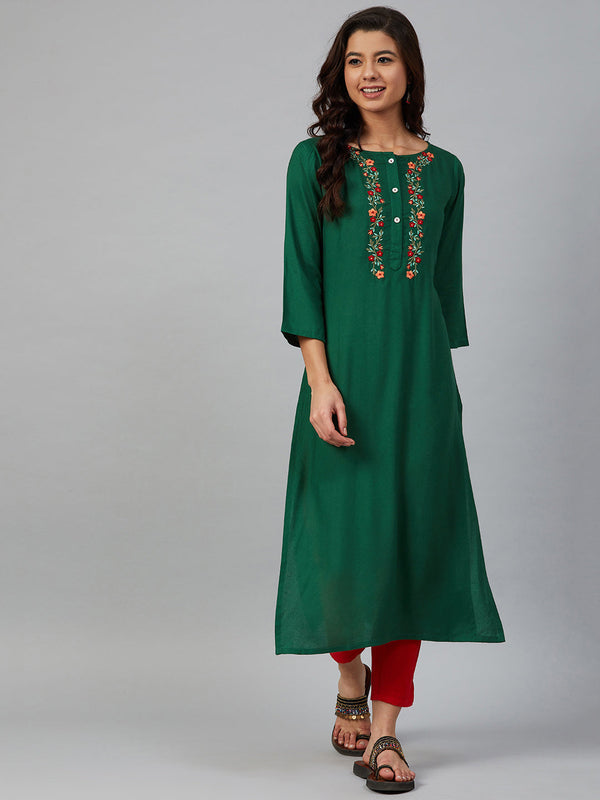 Jashvi Women Green & Peach-Coloured Yoke Embroidered Straight Kurta