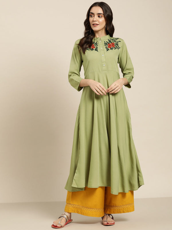 Women Green & Red Floral Embroidered Georgette Anarkali Kurta